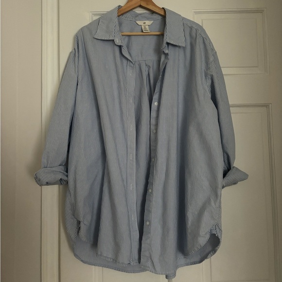 H&M Blue Casual Button Down Shirt Relaxed Fit - Picture 1 of 5